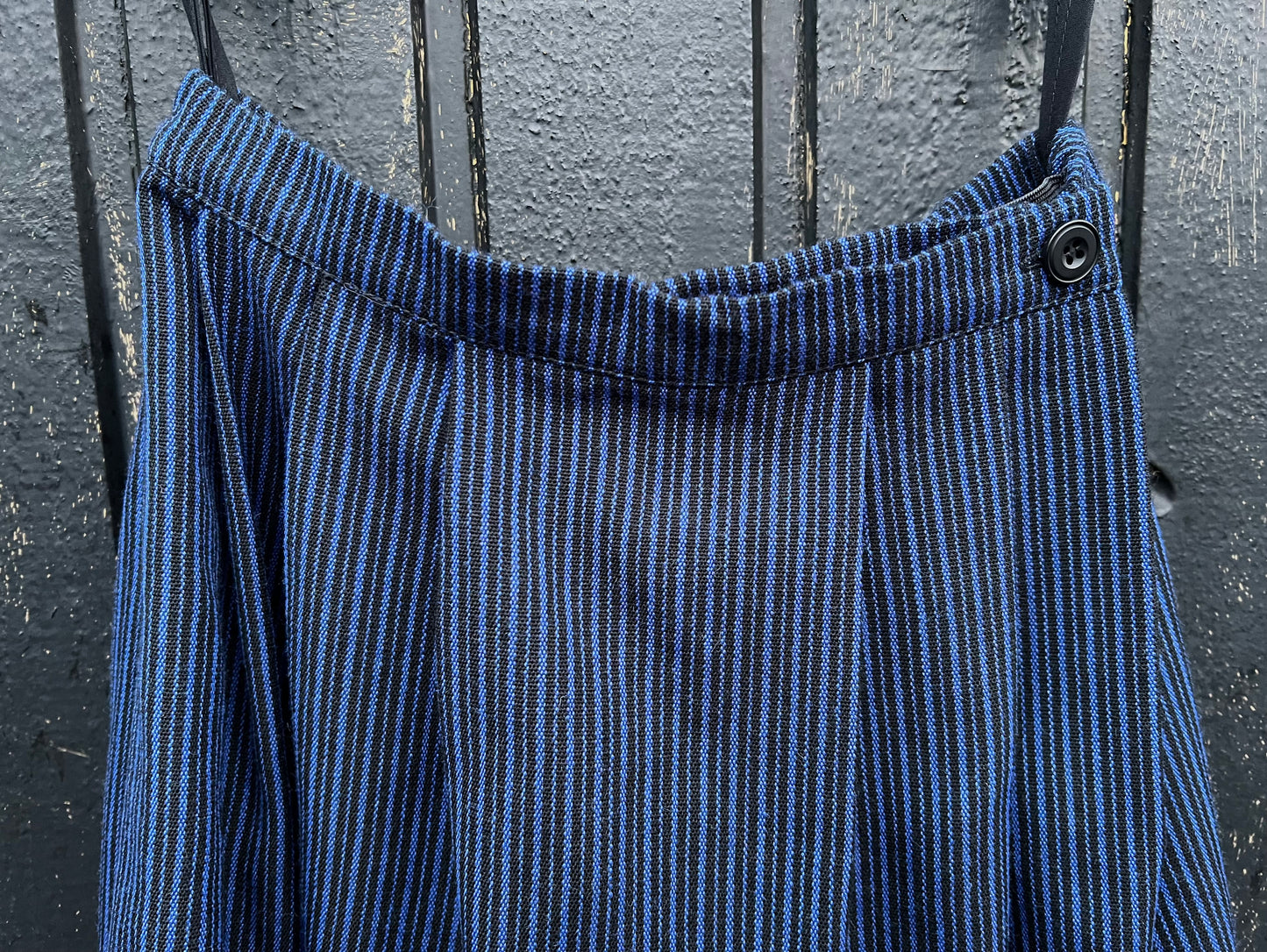 Blátt barnaskjúrt (ull)