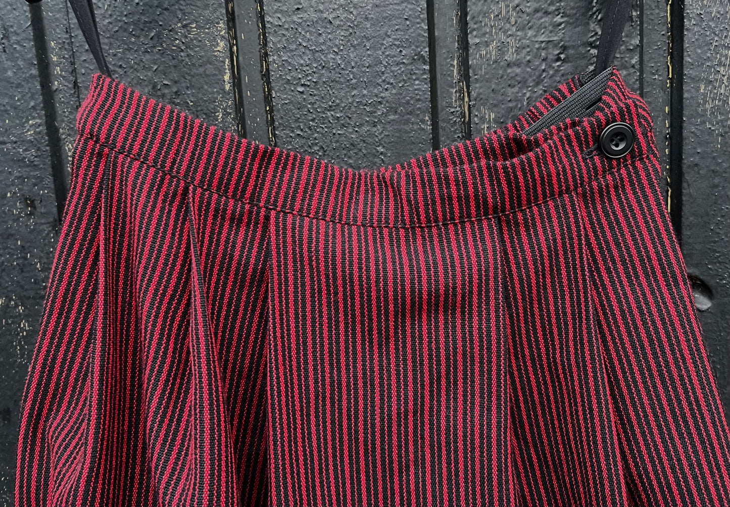 Reytt barnaskjúrt (ull)