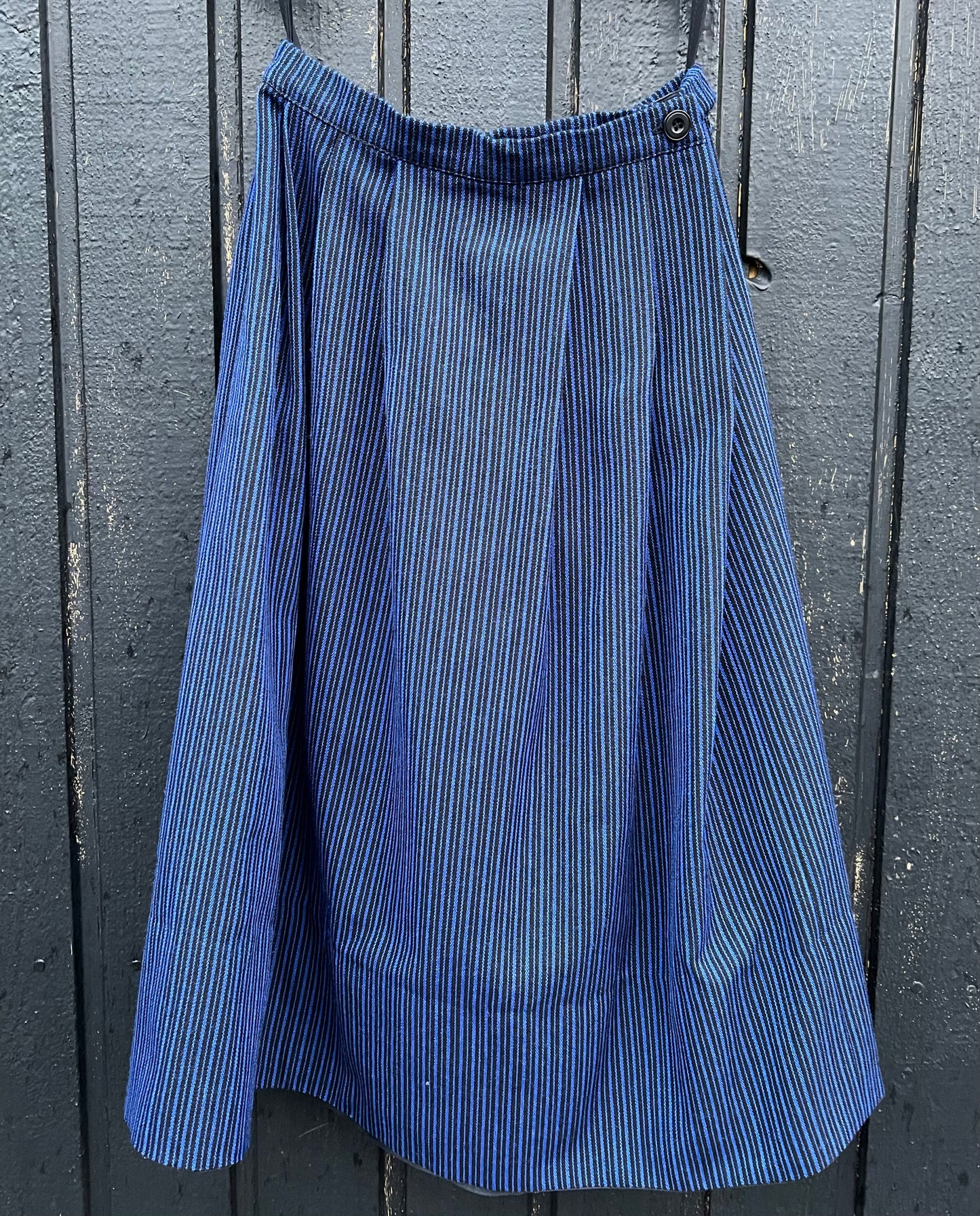 Blátt barnaskjúrt (ull)