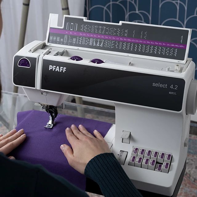 PFAFF Select 4,2